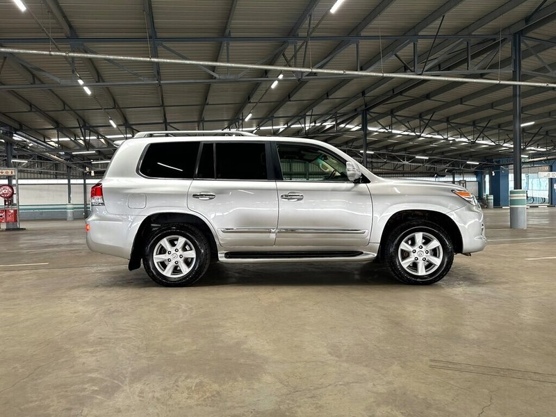 Lexus LX - Bakwena Auto Sales - Image 10