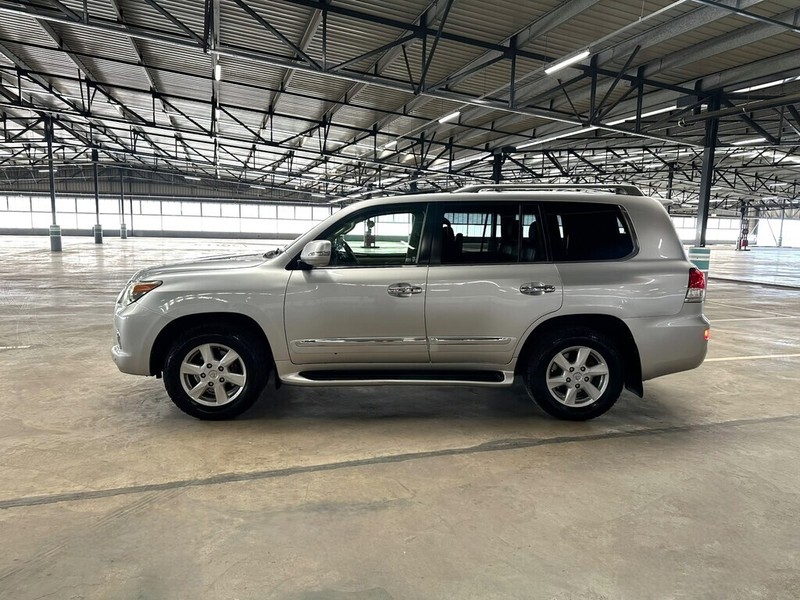 Lexus LX - Bakwena Auto Sales - Image 4