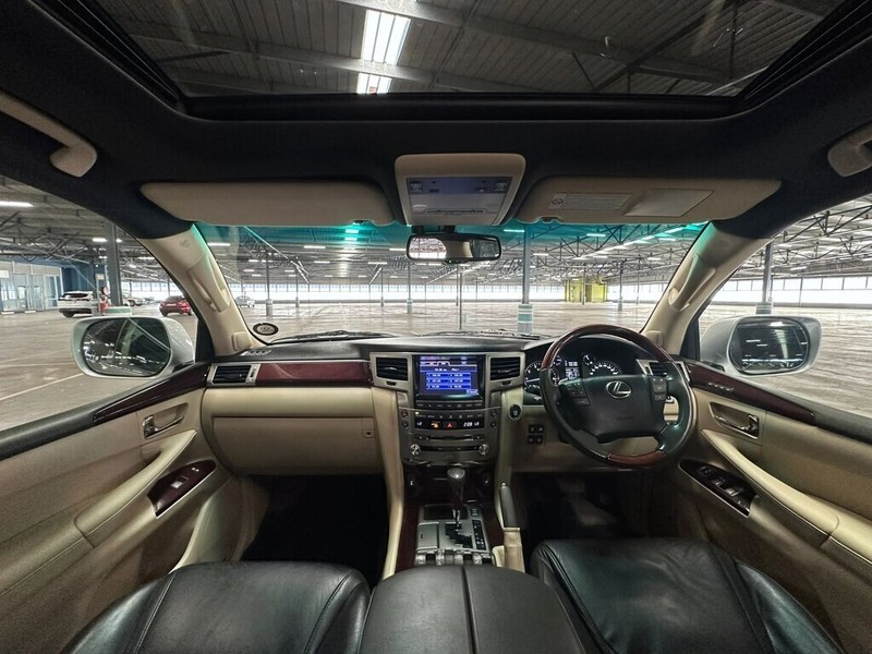 Lexus LX - Bakwena Auto Sales - Image 11