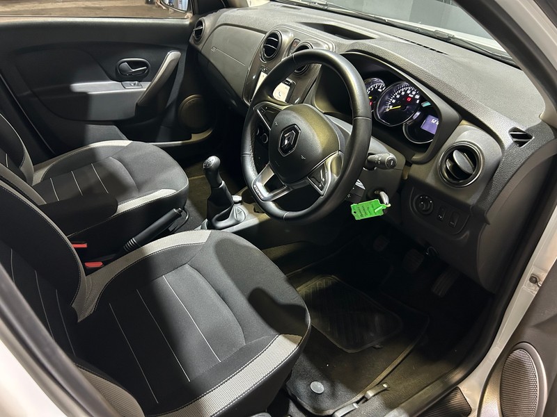 Renault Sandero - Mazda Pinetown - Image 13