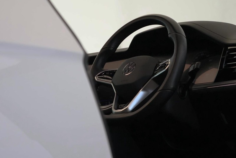 Volkswagen Touareg - Audi Centre Hatfield - Image 20