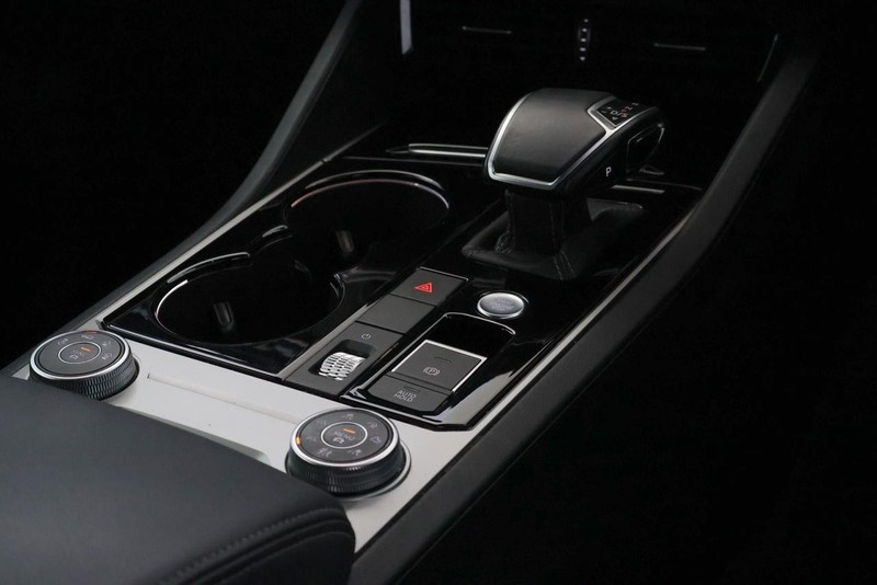 Volkswagen Touareg - Audi Centre Hatfield - Image 19