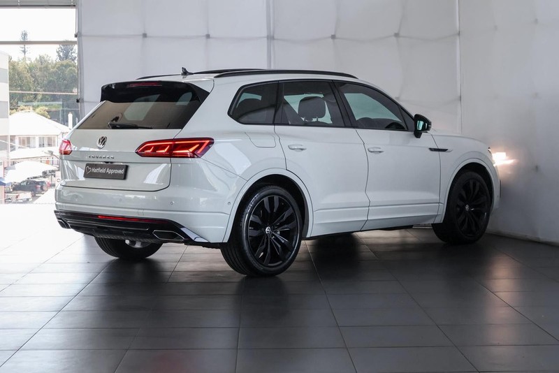 Volkswagen Touareg - Audi Centre Hatfield - Image 9