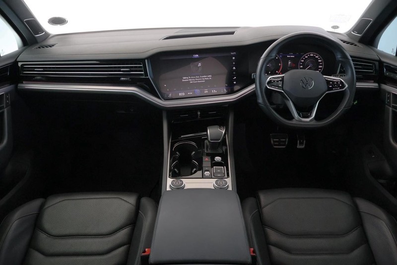 Volkswagen Touareg - Audi Centre Hatfield - Image 22
