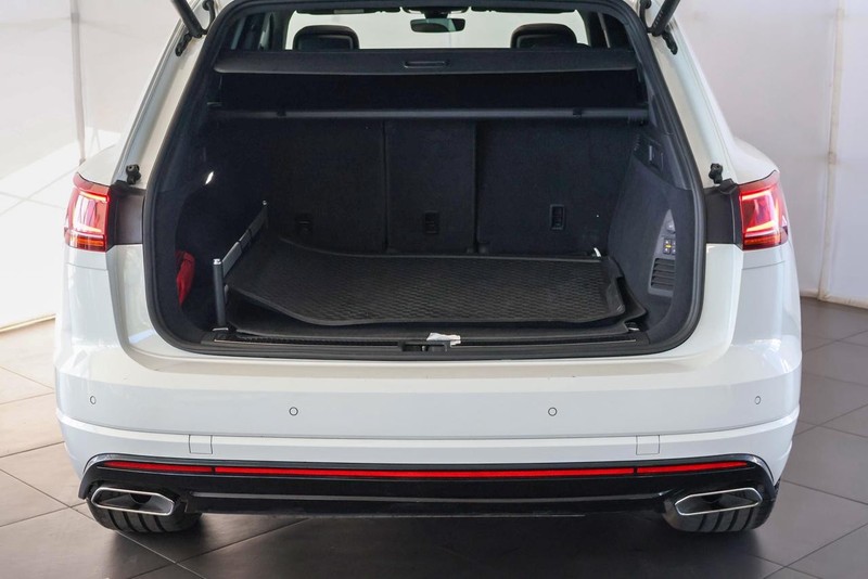 Volkswagen Touareg - Audi Centre Hatfield - Image 14