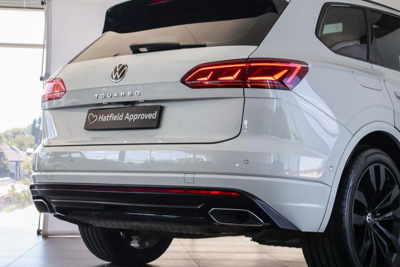 Volkswagen Touareg - Audi Centre Hatfield - Image 12