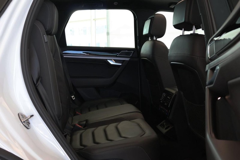Volkswagen Touareg - Audi Centre Hatfield - Image 16