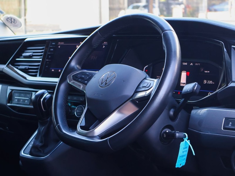 Volkswagen Caravelle - Hatfield VW Commercial - Image 11