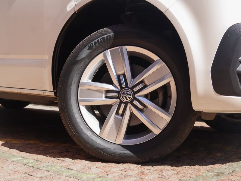 Volkswagen Transporter - Hatfield VW Commercial - Image 4