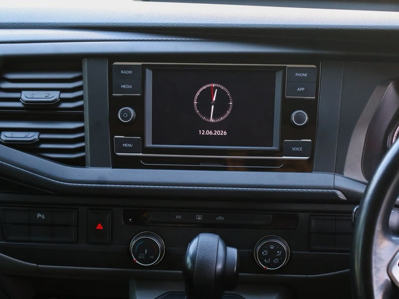 Volkswagen Transporter - Hatfield VW Commercial - Image 14