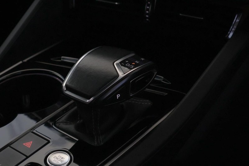 Volkswagen Touareg - Audi Centre Hatfield - Image 29