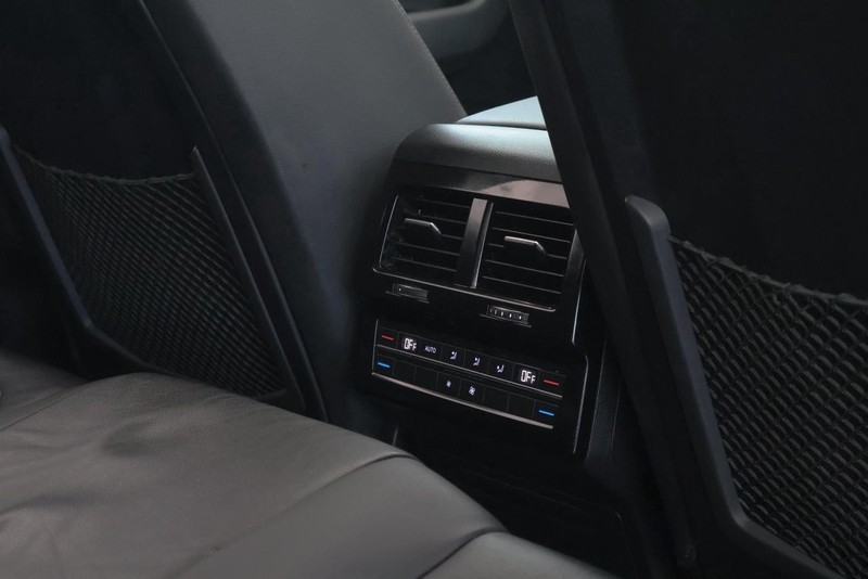 Volkswagen Touareg - Audi Centre Hatfield - Image 20
