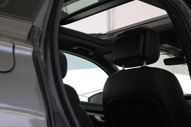 Volkswagen Touareg - Audi Centre Hatfield - Image 16