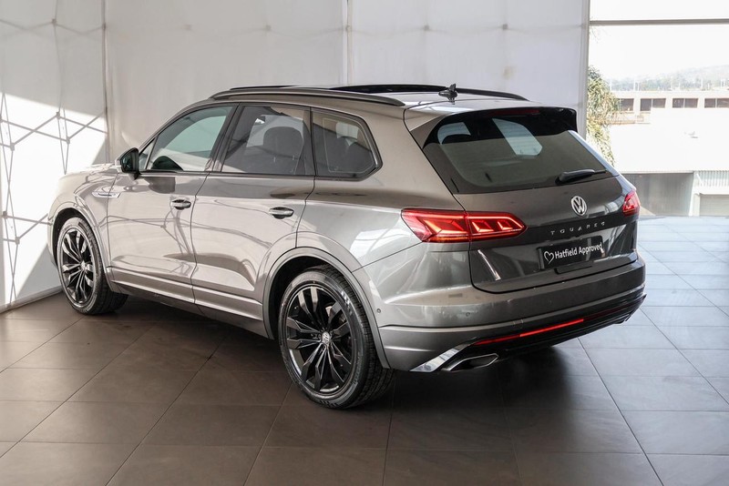 Volkswagen Touareg - Audi Centre Hatfield - Image 11
