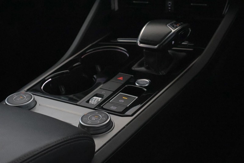 Volkswagen Touareg - Audi Centre Hatfield - Image 21