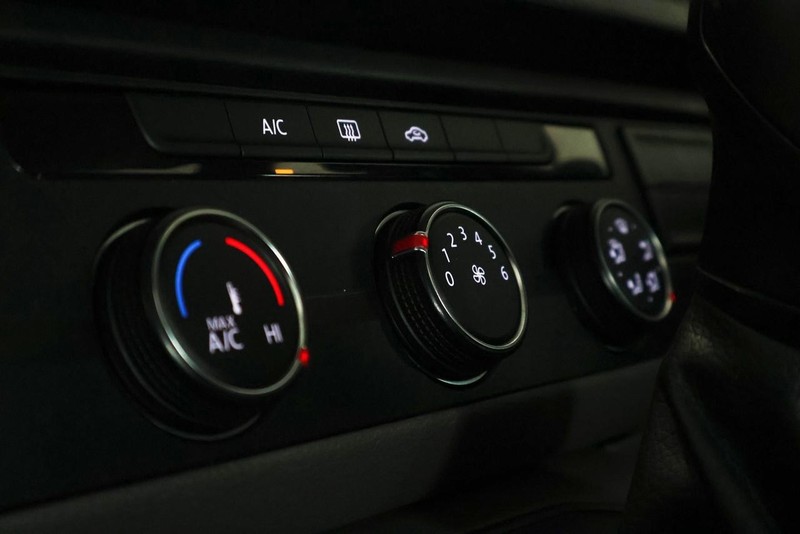 Volkswagen Transporter - Audi Centre Hatfield - Image 23