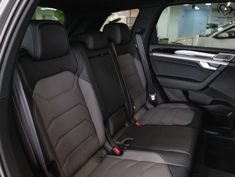 Volkswagen Touareg - Hatfield VW Melrose Arch - Image 18