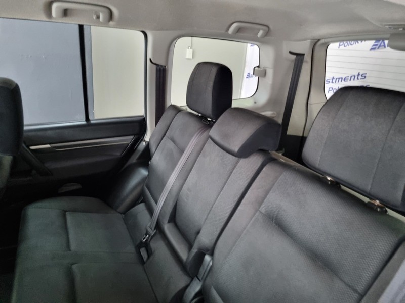 Mitsubishi Pajero - Auto Investments Polokwane - Image 9
