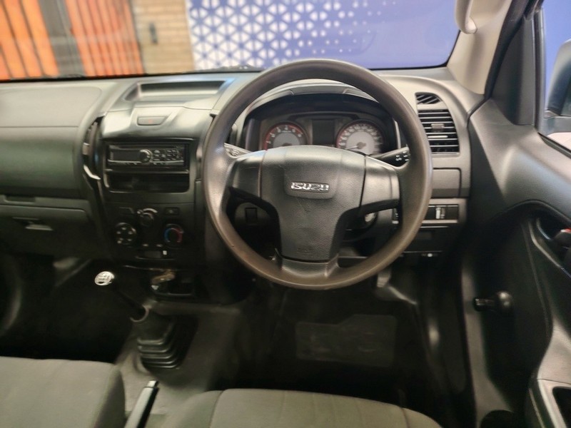 Isuzu D-Max - We Buy Bakkies - Image 13