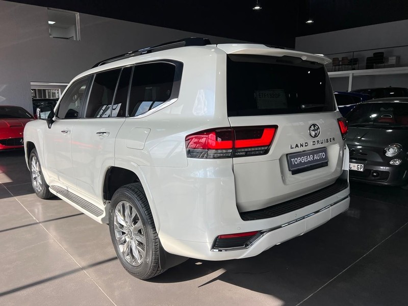 Toyota Land Cruiser - Top Gear Auto - Image 5