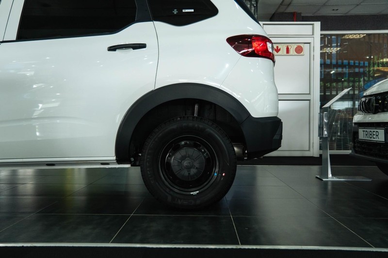 Renault Triber - Renault Bruma - Image 5