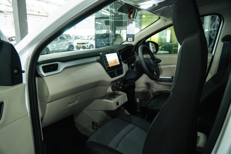 Renault Triber - Renault Bruma - Image 14