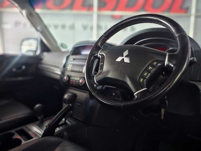 Mitsubishi Pajero - Auto Hot Spot - Image 10