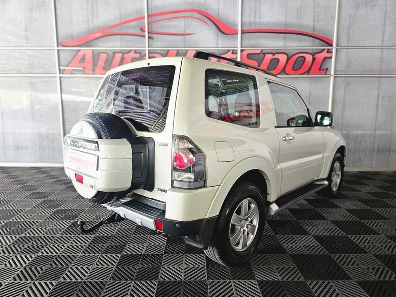 Mitsubishi Pajero - Auto Hot Spot - Image 3