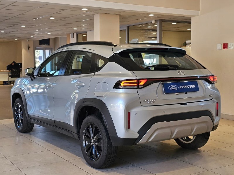 Toyota starlet cross - Ford Bryanston - Image 3