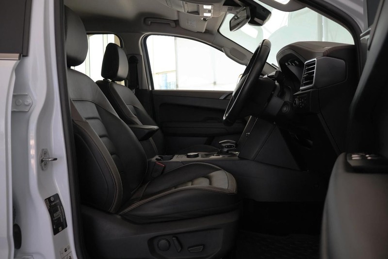 Volkswagen Amarok - Audi Centre Hatfield - Image 17