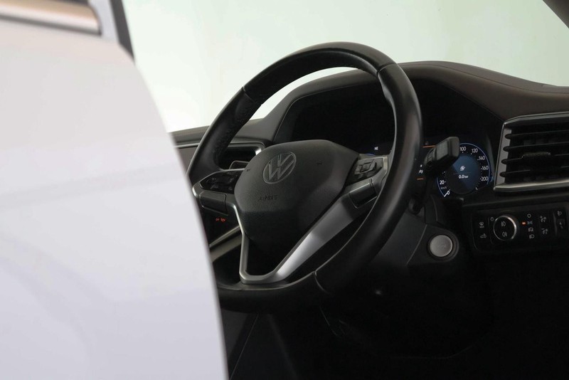 Volkswagen Amarok - Audi Centre Hatfield - Image 20