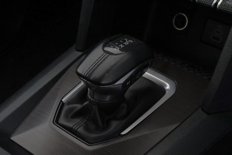 Volkswagen Amarok - Audi Centre Hatfield - Image 26