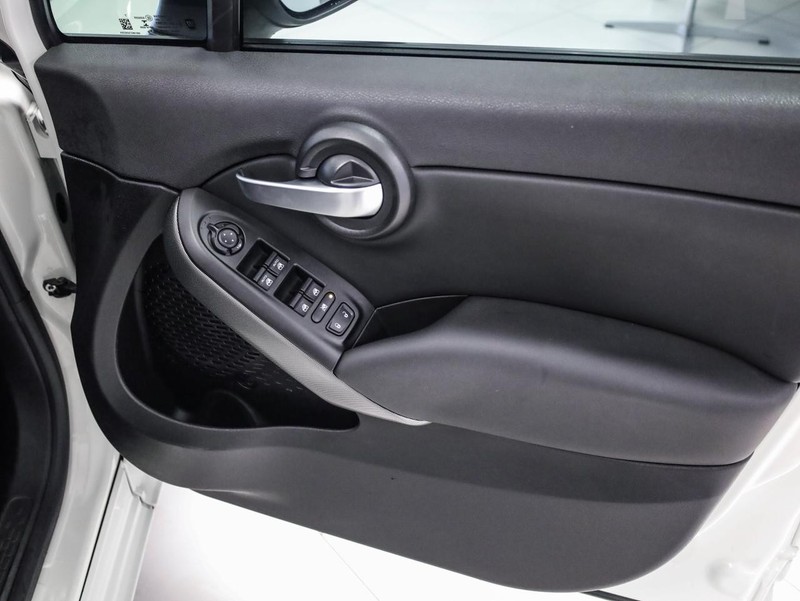 Fiat 500X - Geely Sandton - Image 2