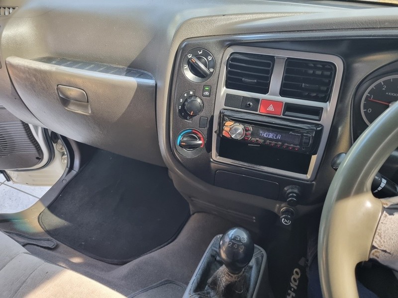 Hyundai H-100 - Motortoria - Image 13