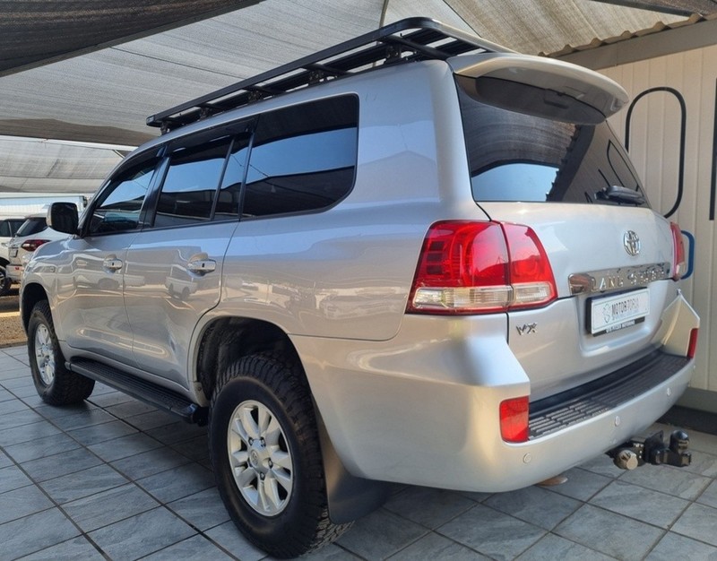 Toyota Land Cruiser - Motortoria - Image 5