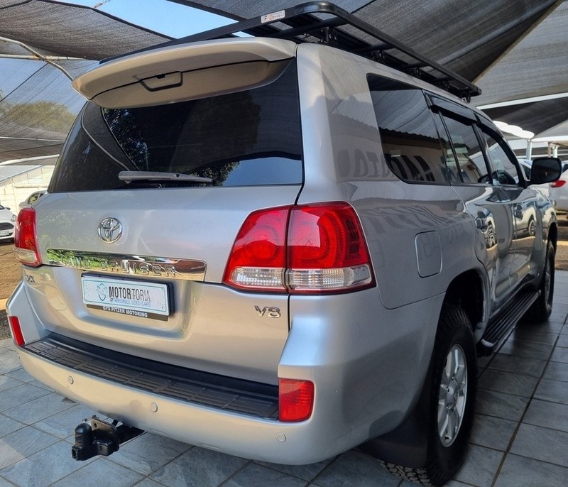 Toyota Land Cruiser - Motortoria - Image 7