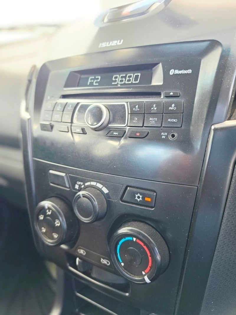 Isuzu D-Max - Motortoria - Image 19