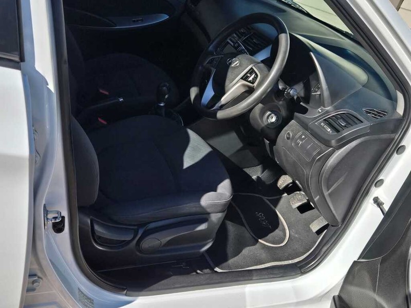 Hyundai Accent - Evolution Cars - Image 19