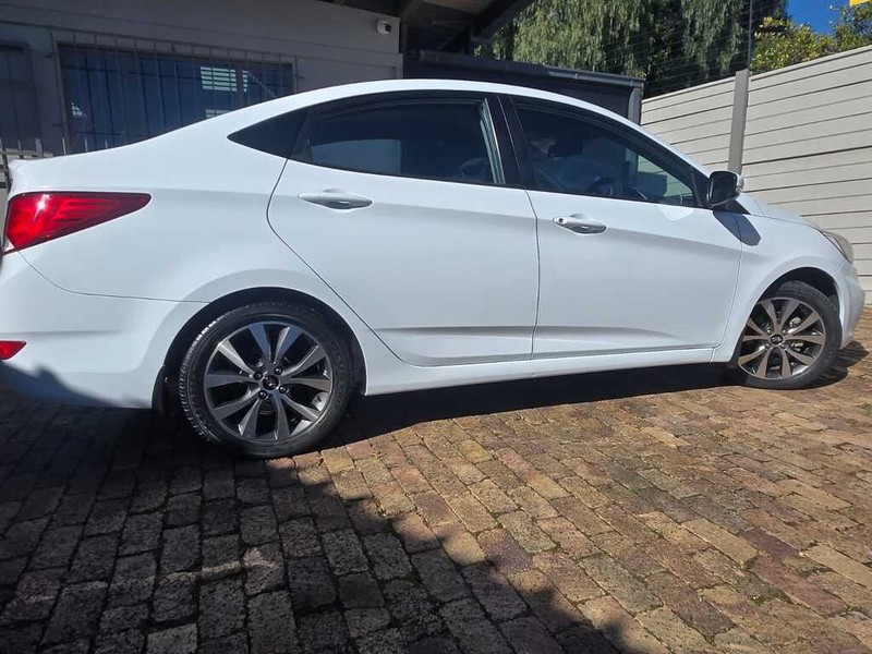 Hyundai Accent - Evolution Cars - Image 9