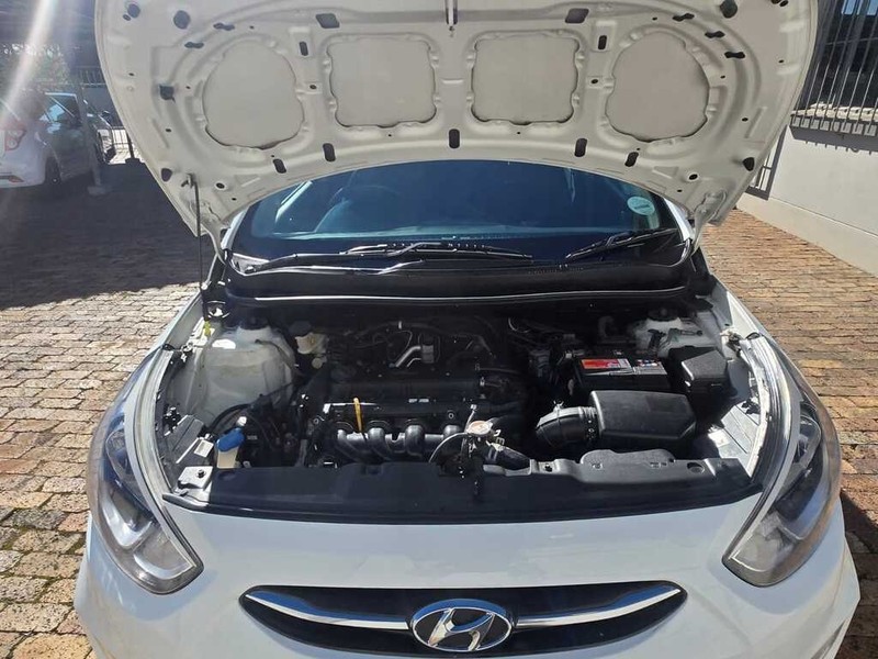 Hyundai Accent - Evolution Cars - Image 8