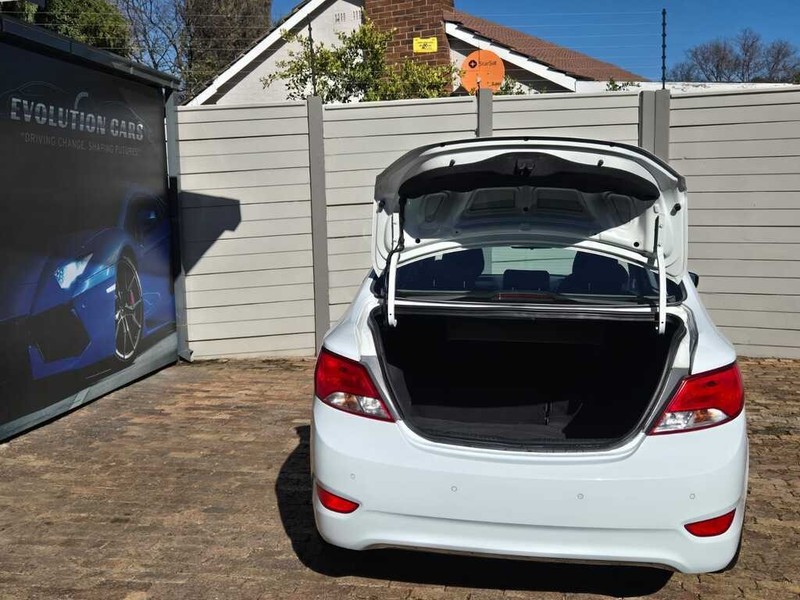 Hyundai Accent - Evolution Cars - Image 2