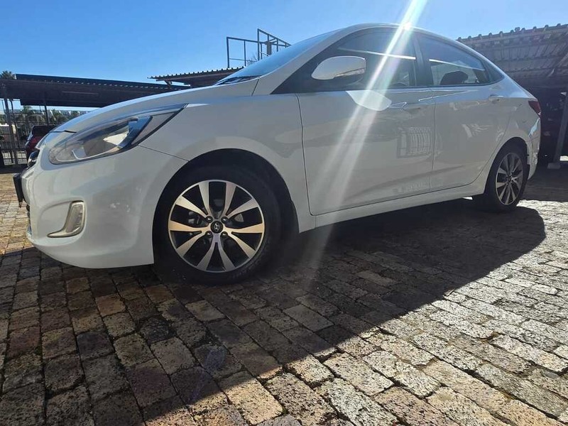 Hyundai Accent - Evolution Cars - Image 10