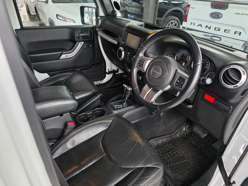 Jeep Wrangler - Park Ford - Image 15