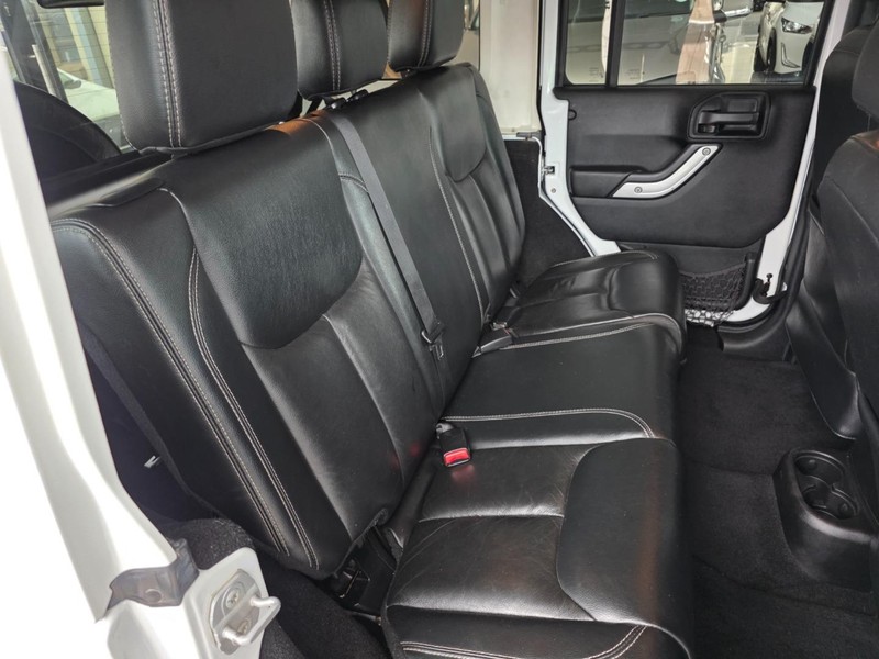 Jeep Wrangler - Park Ford - Image 9