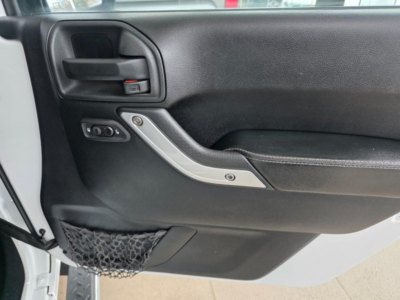Jeep Wrangler - Park Ford - Image 13