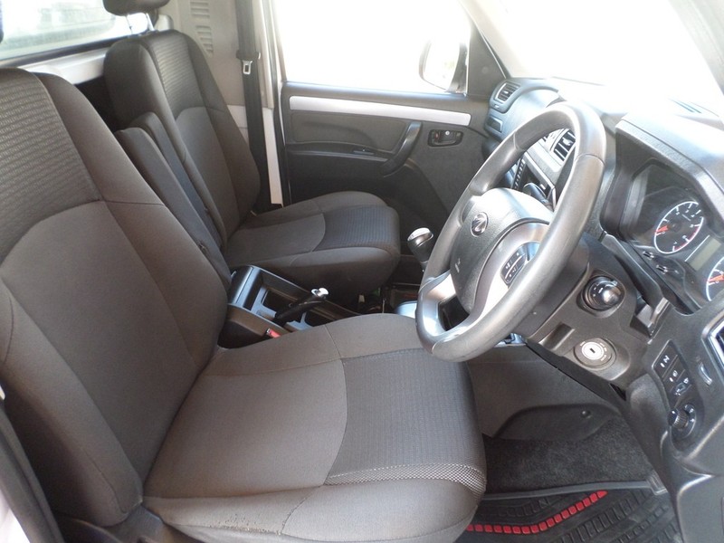 Mahindra Pik Up - Auto Investments Waterkloof - Image 12