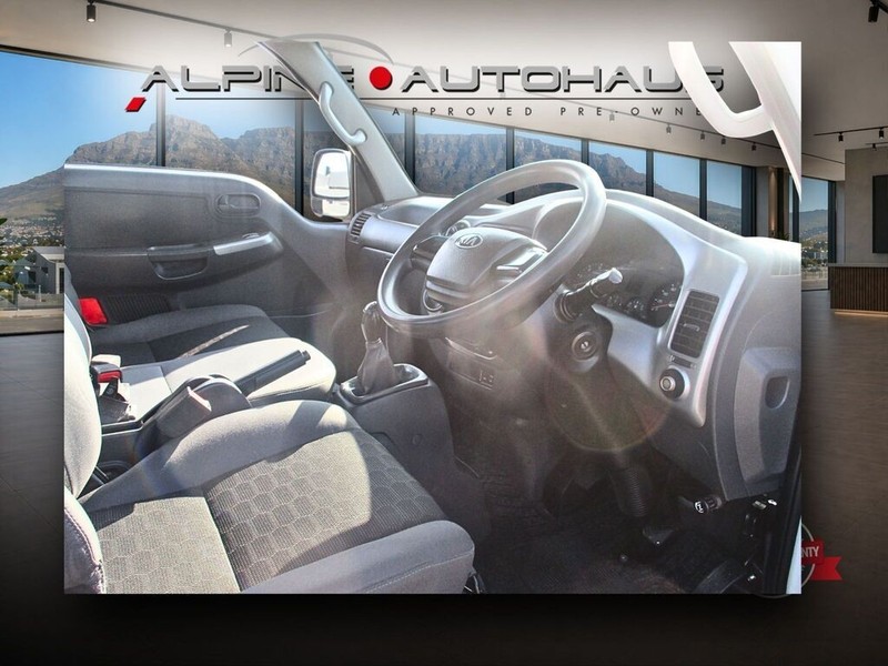 Toyota Quantum - Alpine Autohaus - Image 4