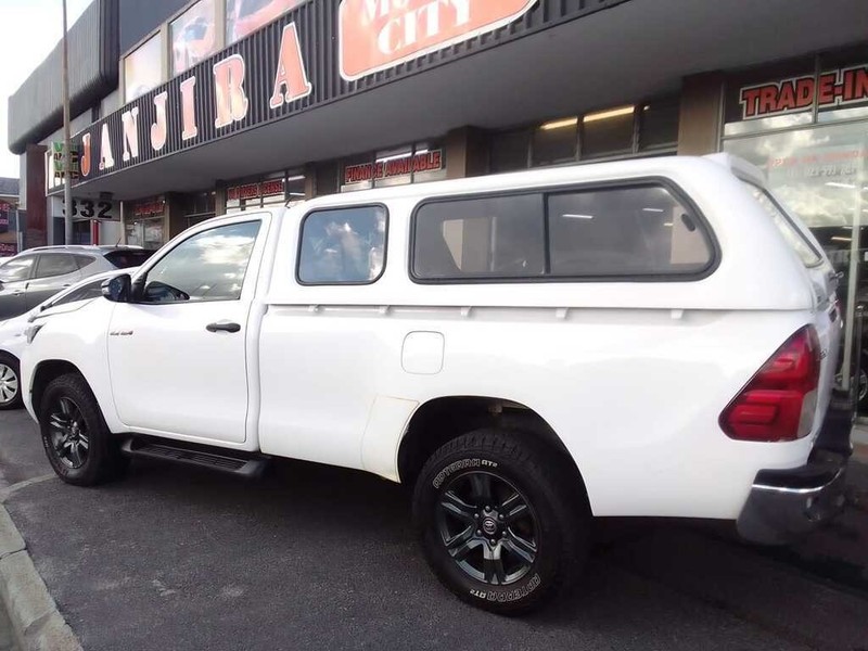Toyota Hilux - Janjira Cars Sales - Image 3