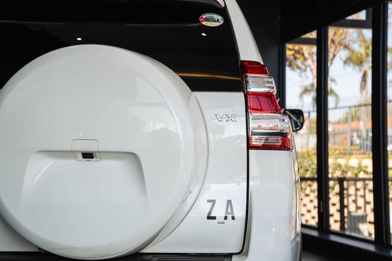Toyota Land Cruiser Prado - Bruma Nissan - Image 4