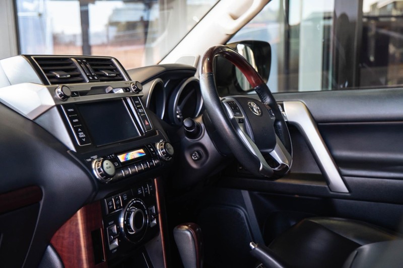 Toyota Land Cruiser Prado - Bruma Nissan - Image 11